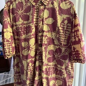 Men’s Hawaiian print shirt by Kahala - size large